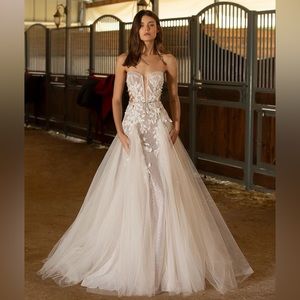 Berta Muse Kylie Wedding Dress